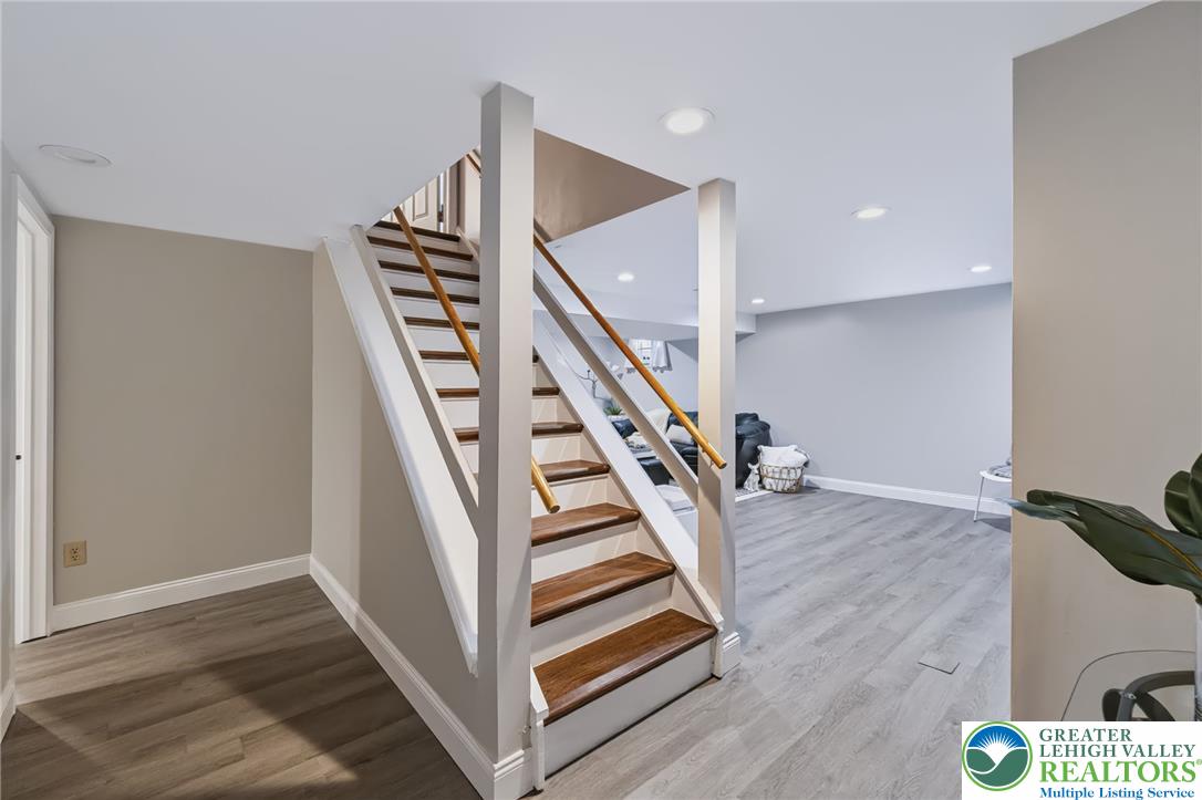 5041 Bridlepath Drive Property Photo 28