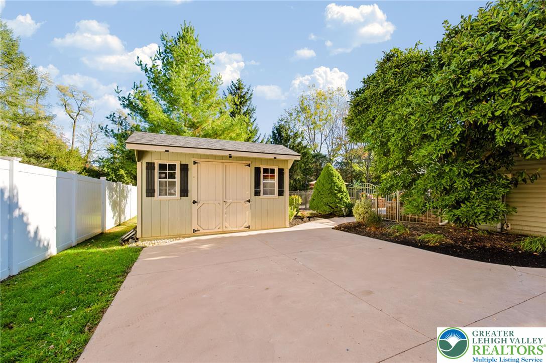 5041 Bridlepath Drive Property Photo 41