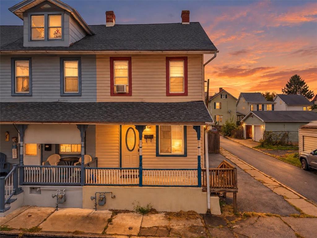 19 Railroad Street Property Photo 1