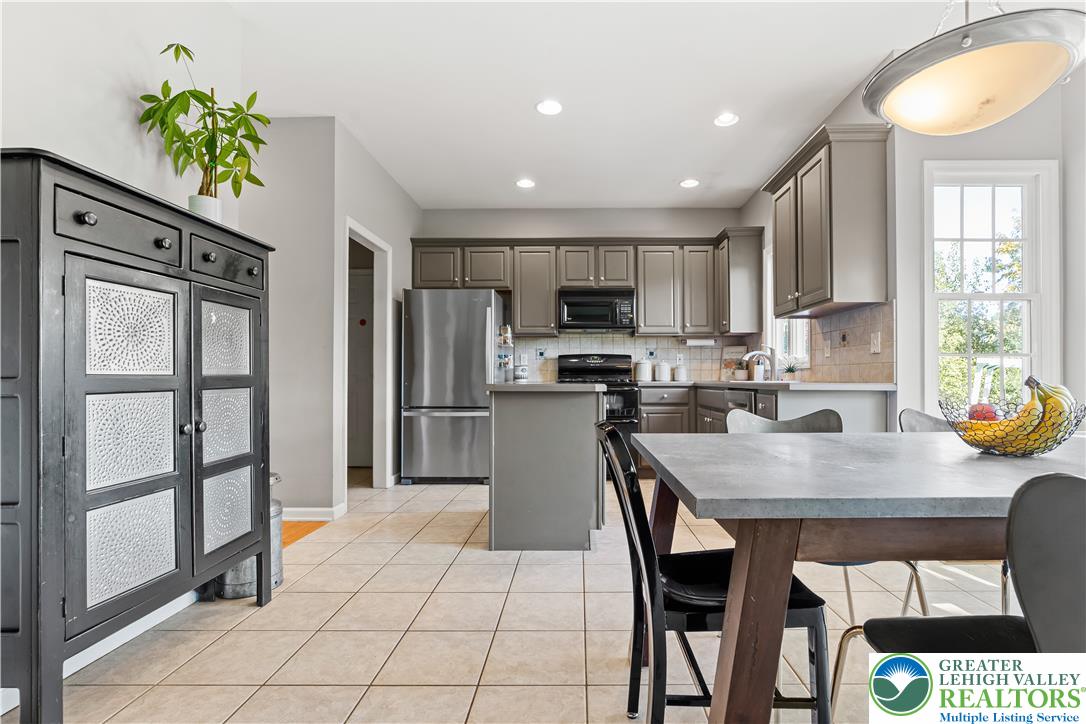 1505 Deer Path Road Property Photo 26