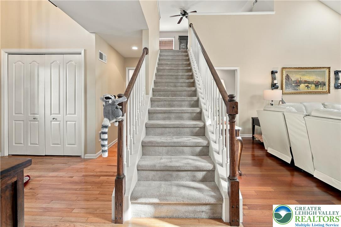 2077 Rolling Meadow Drive Property Photo 6