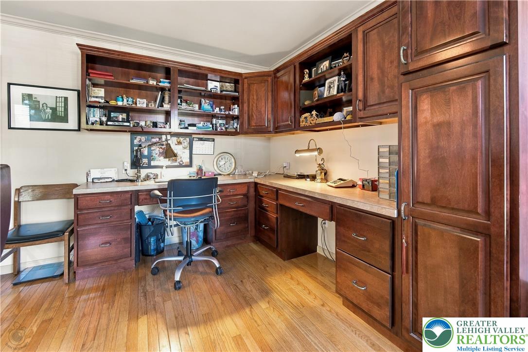 2077 Rolling Meadow Drive Property Photo 8