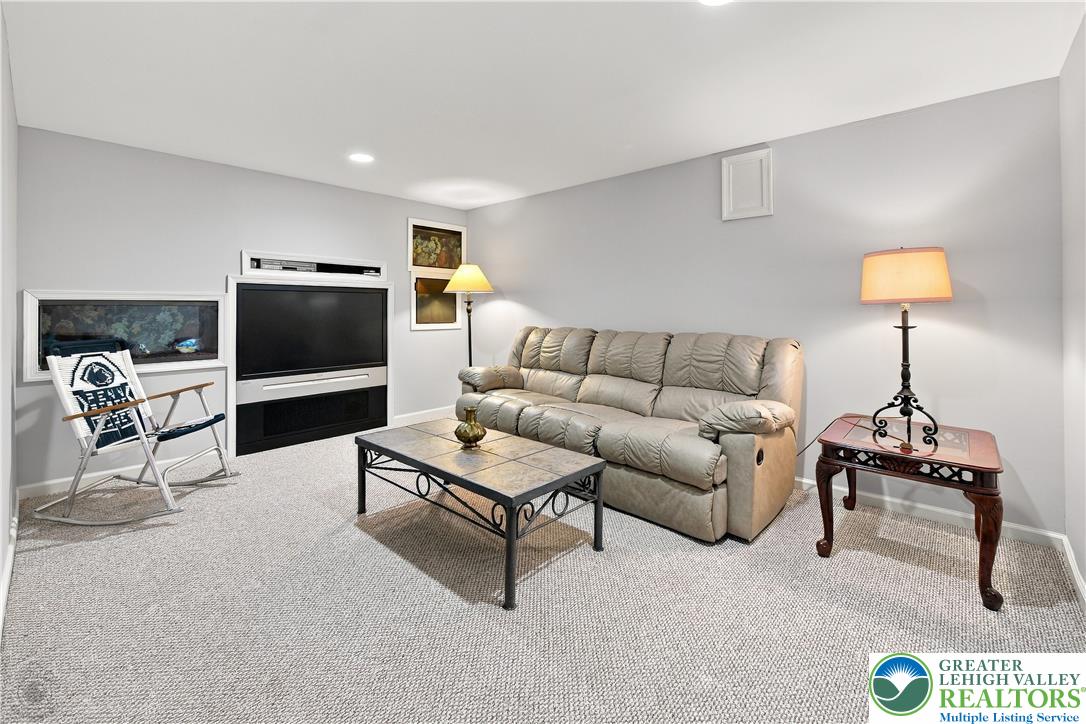 2077 Rolling Meadow Drive Property Photo 53