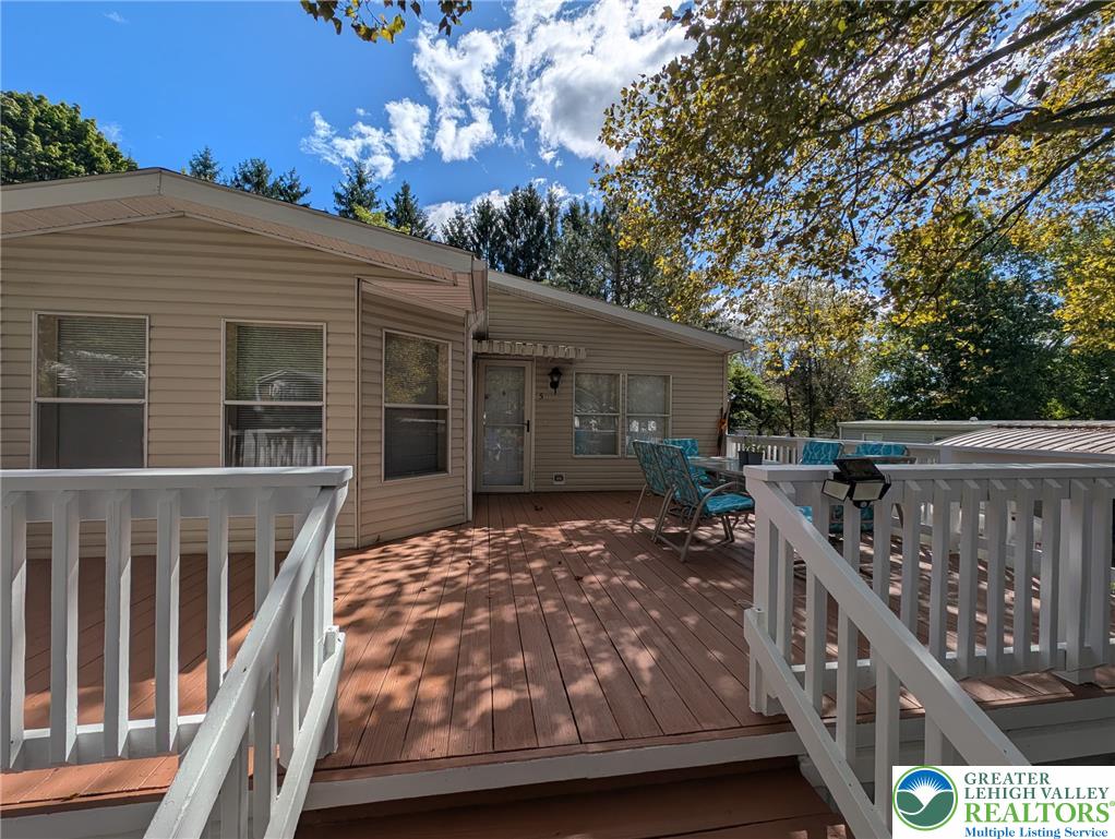 5 Edgewood Court Property Photo 2