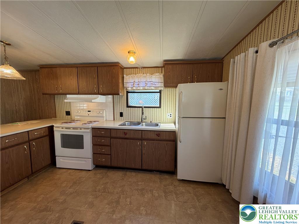 2707 Levi Drive Property Photo 9