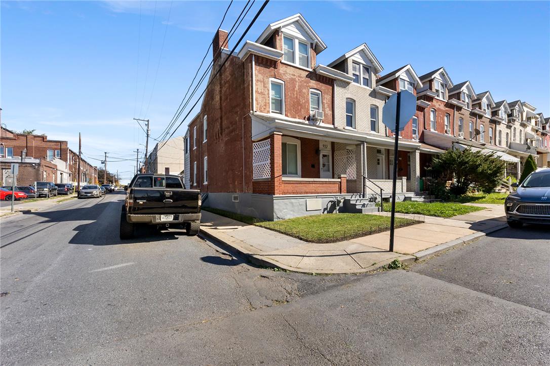 933 North Penn Street Property Photo 3