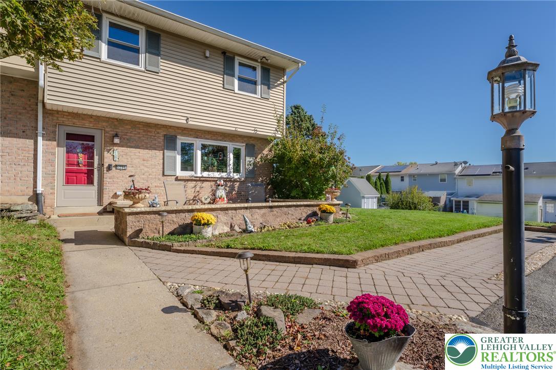 6296 Glen Court Property Photo 1