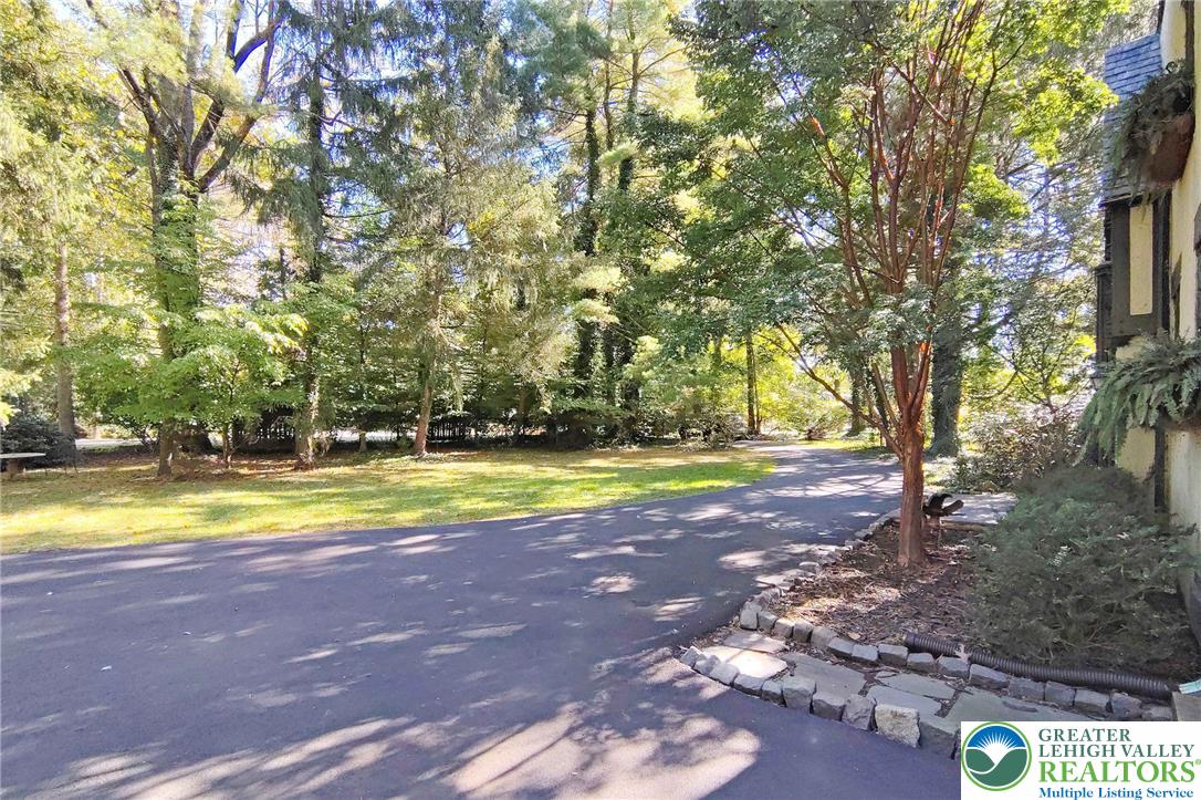 2929 Center Street Property Photo 5