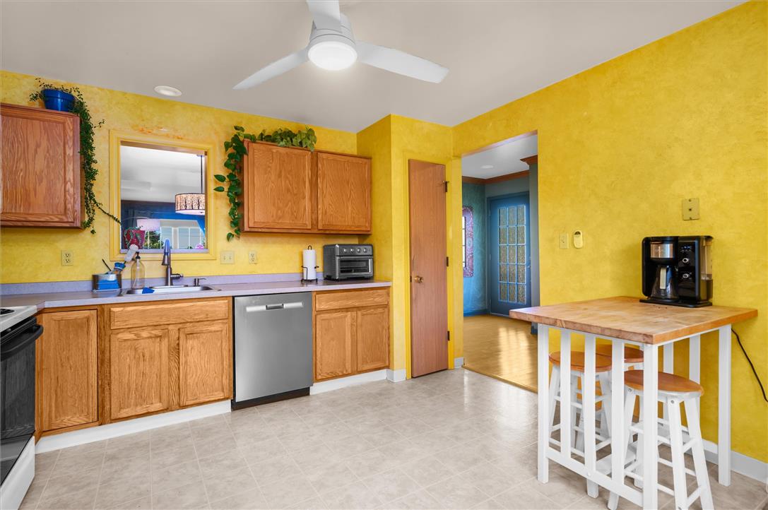 2811 Sequoia Drive Property Photo 9