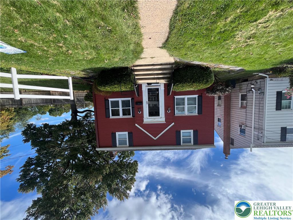 1735 Jefferson Avenue Property Photo 1