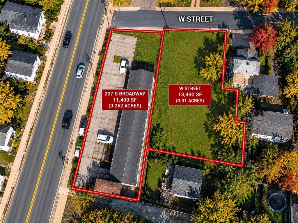 207 Broadway Property Photo 3