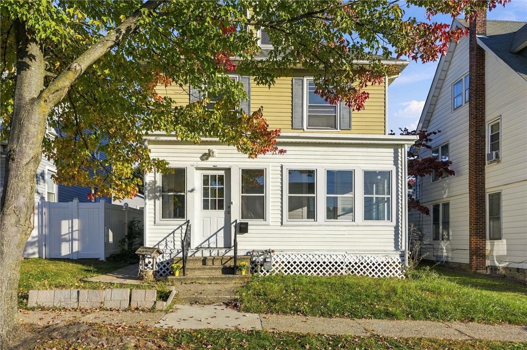 1827 Hay Terrace Property Photo 2