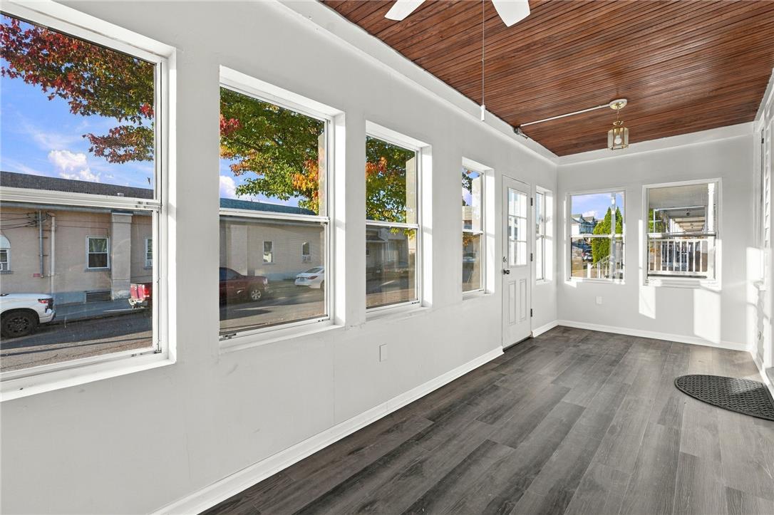 1827 Hay Terrace Property Photo 3