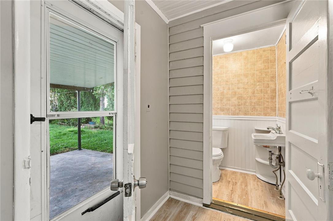 1827 Hay Terrace Property Photo 10