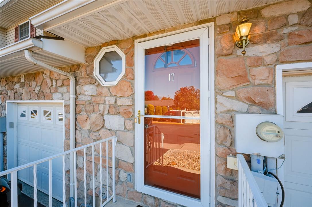 17 Saratoga Court Property Photo 3
