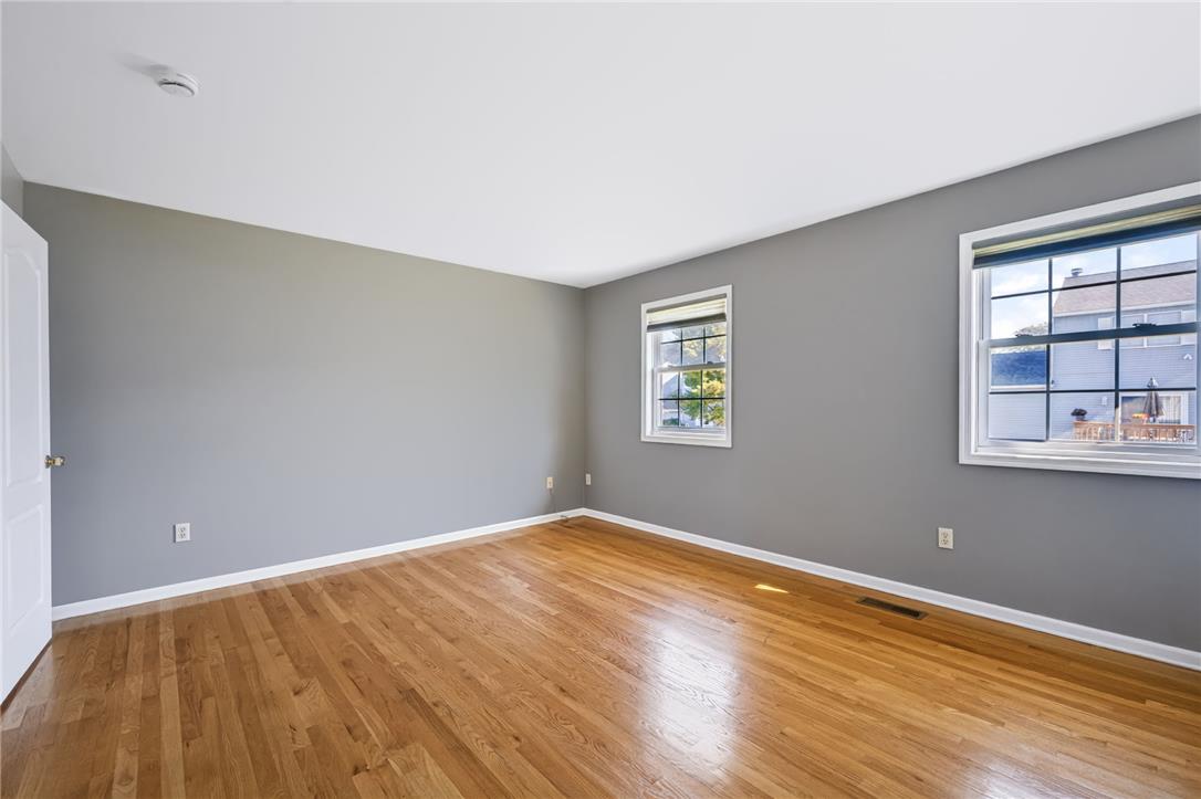 17 Saratoga Court Property Photo 7