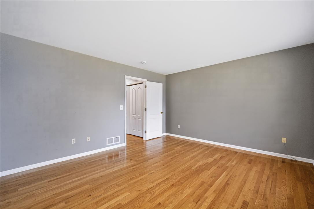 17 Saratoga Court Property Photo 8