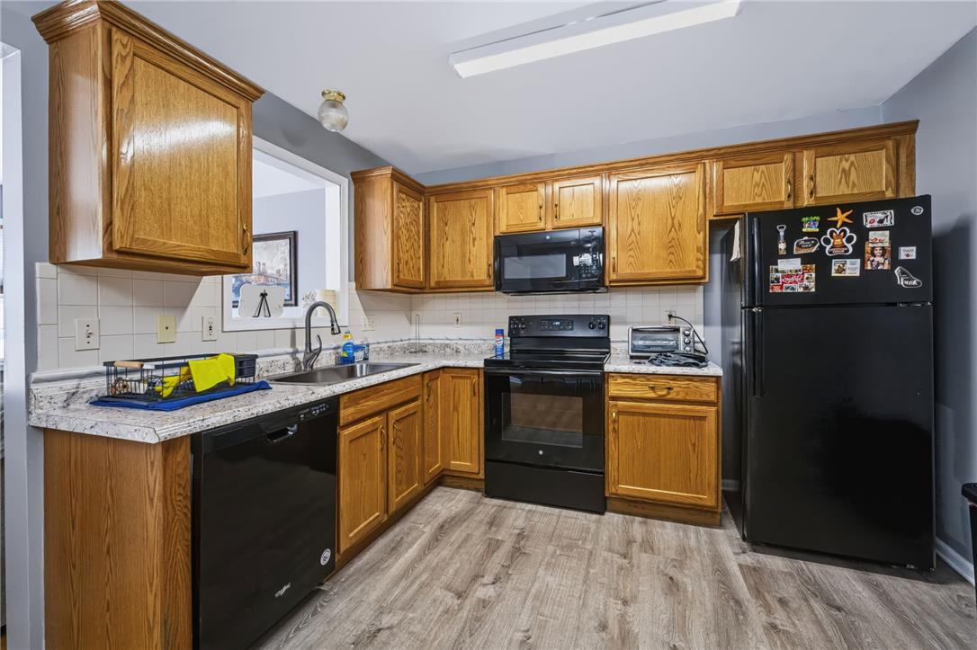 17 Saratoga Court Property Photo 14