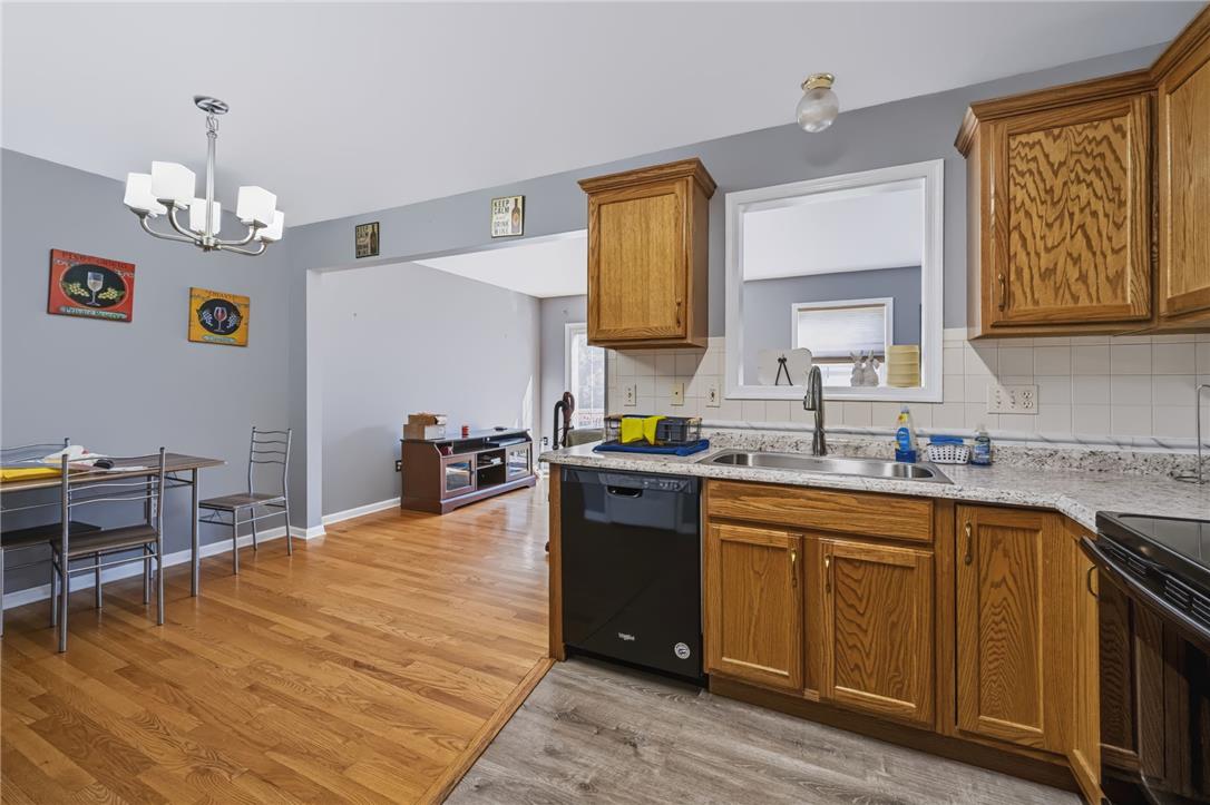 17 Saratoga Court Property Photo 16