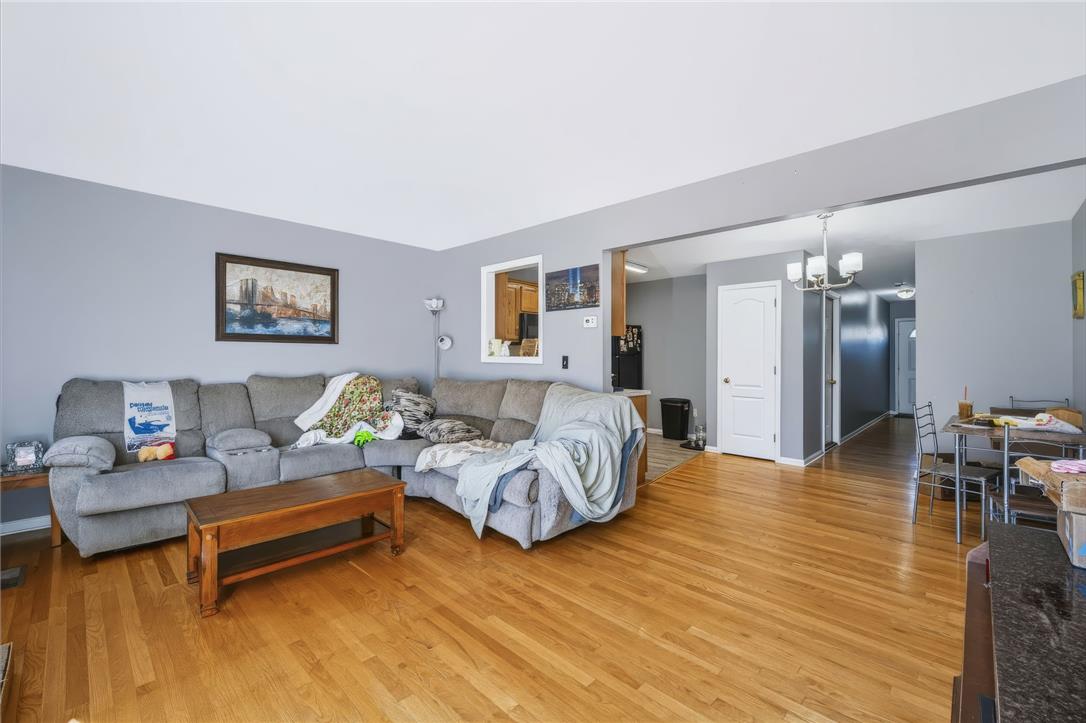 17 Saratoga Court Property Photo 17