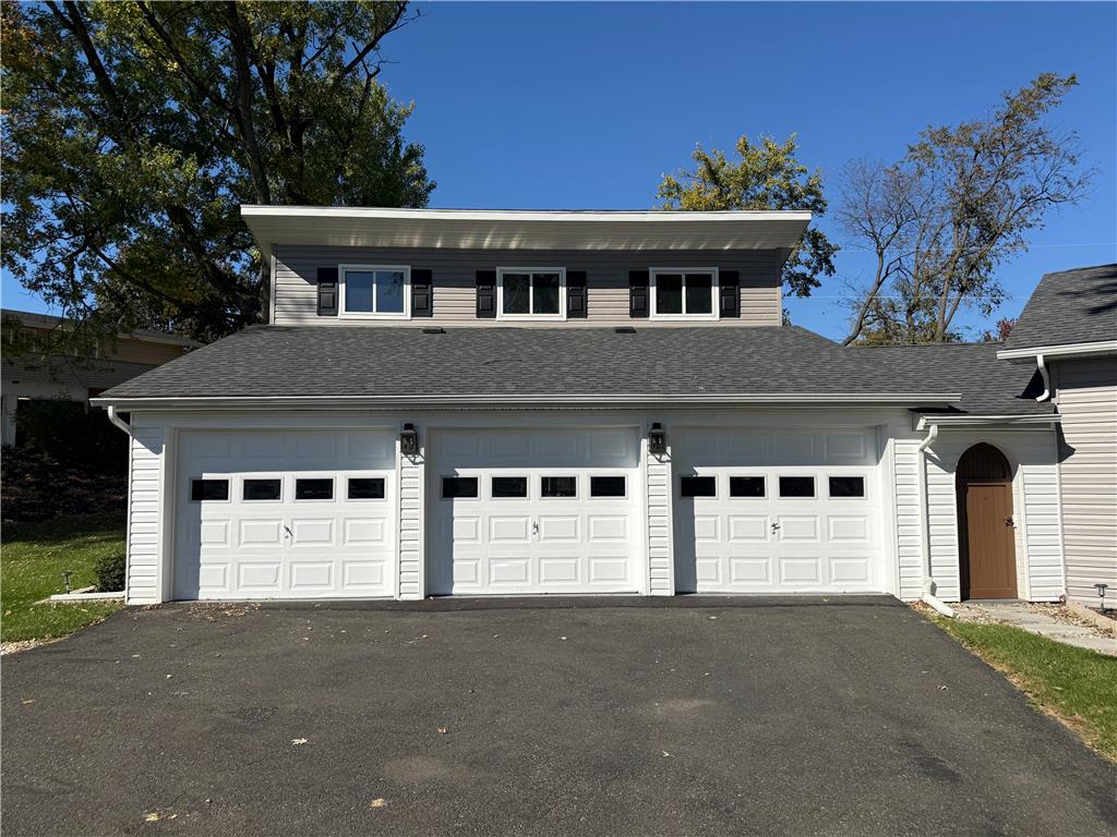 5833 Hill Drive Property Photo 4