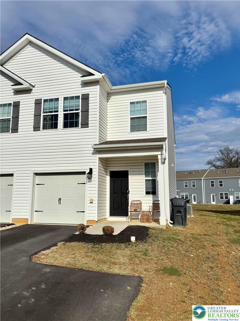 1237 MARTIN Road Property Photo 1