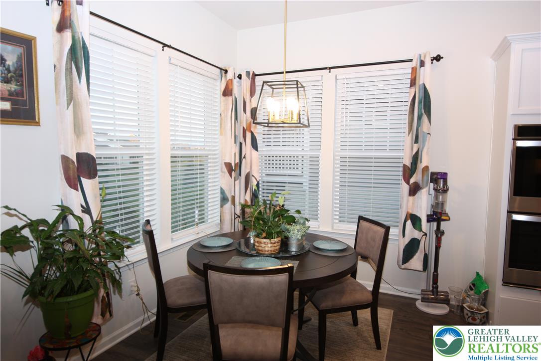 8157 Century Boulevard Property Photo 8
