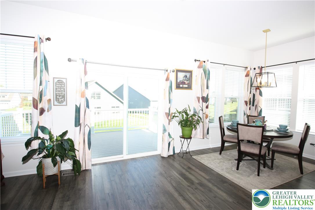 8157 Century Boulevard Property Photo 9