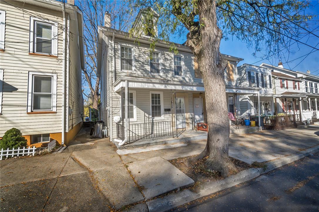 525 West Wilkes Barre Street Property Photo 1
