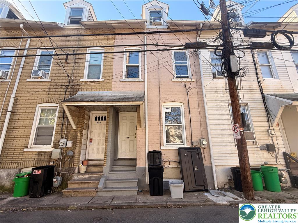840 Elliger Street Property Photo 1