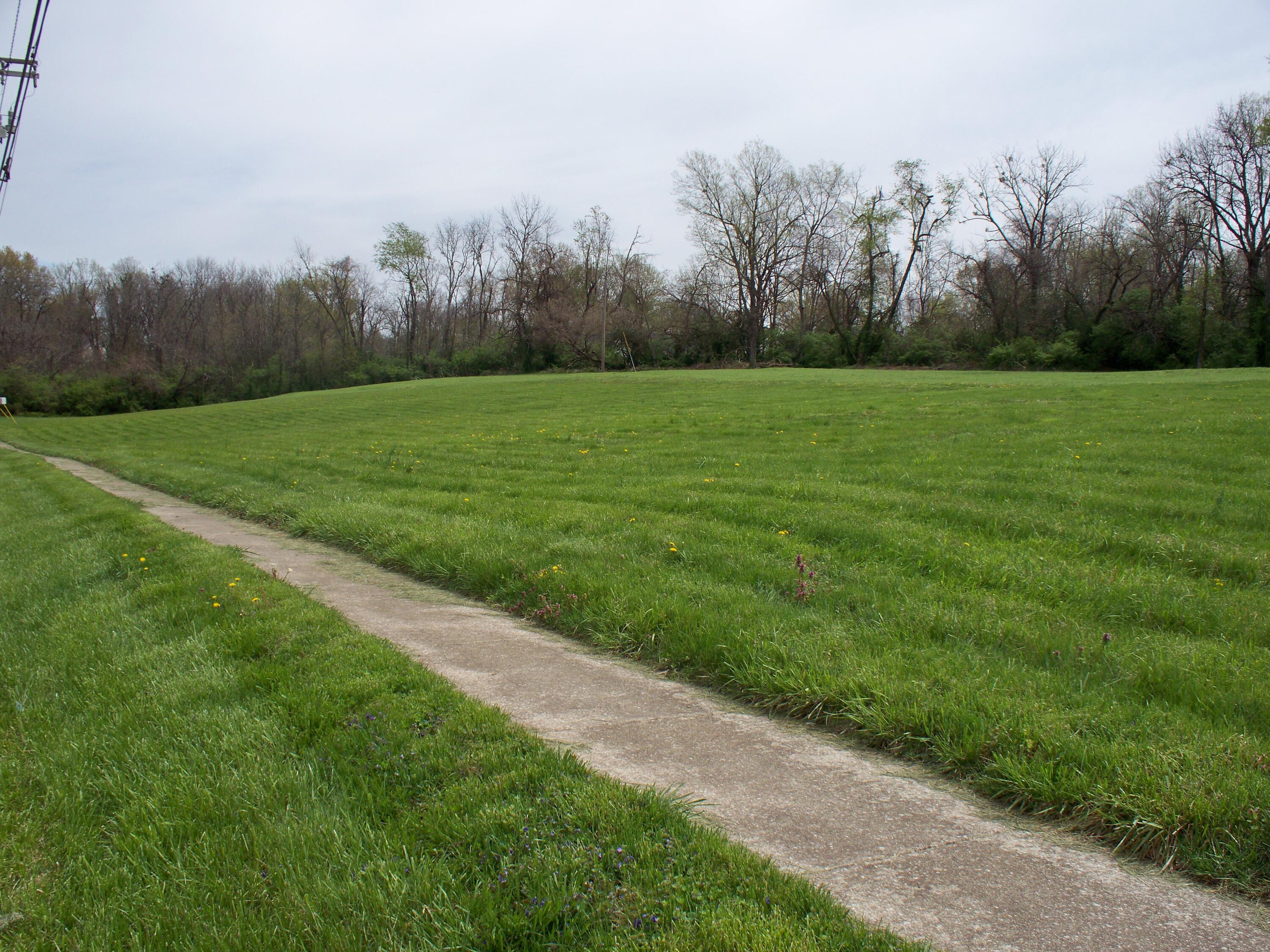 305 Kentucky Avenue Property Photo 3