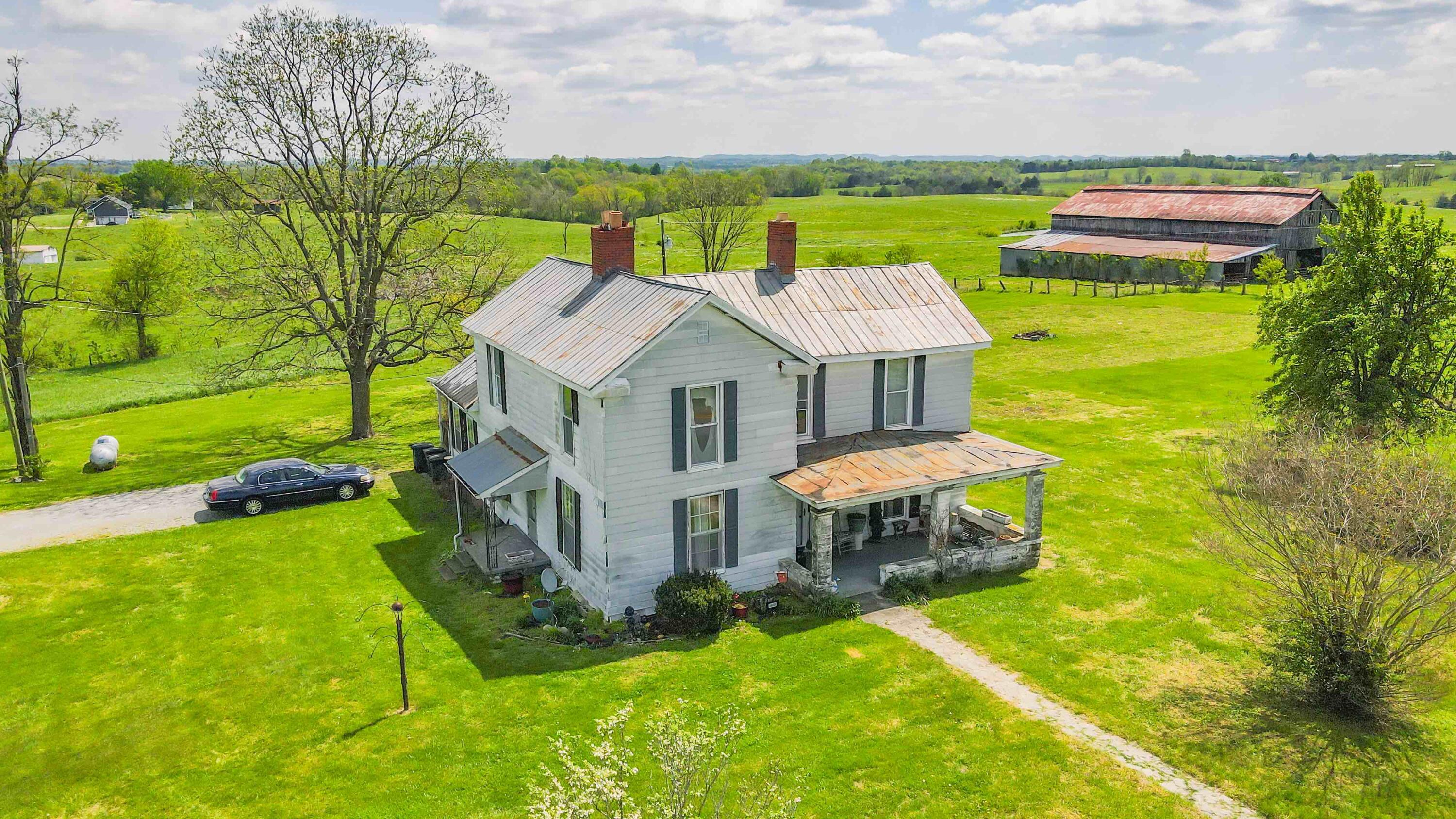 1860 Ky Highway 590 Property Photo 1