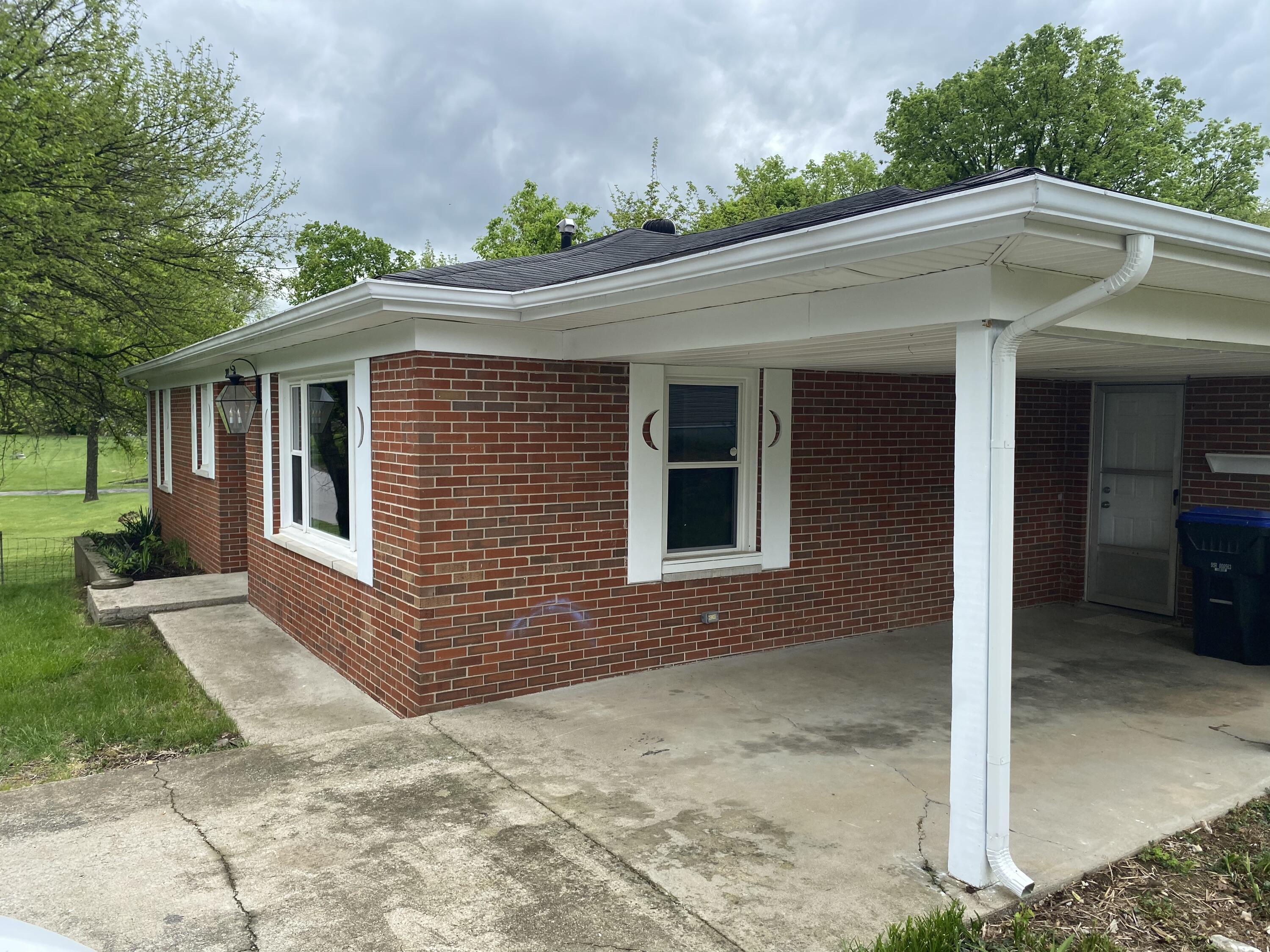 311 Alexander Street Property Photo 1