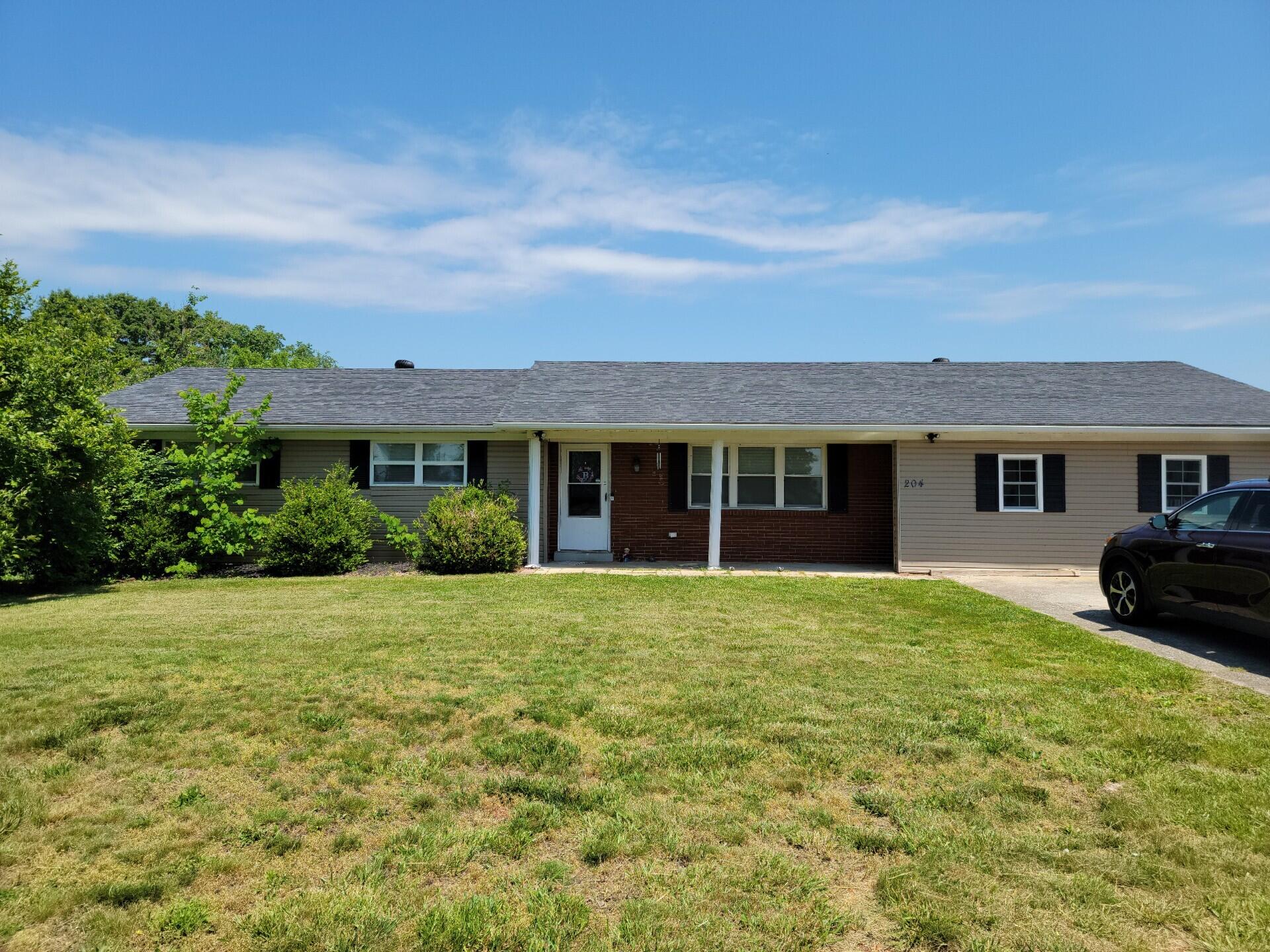 204 East Langdon Road Property Photo 1