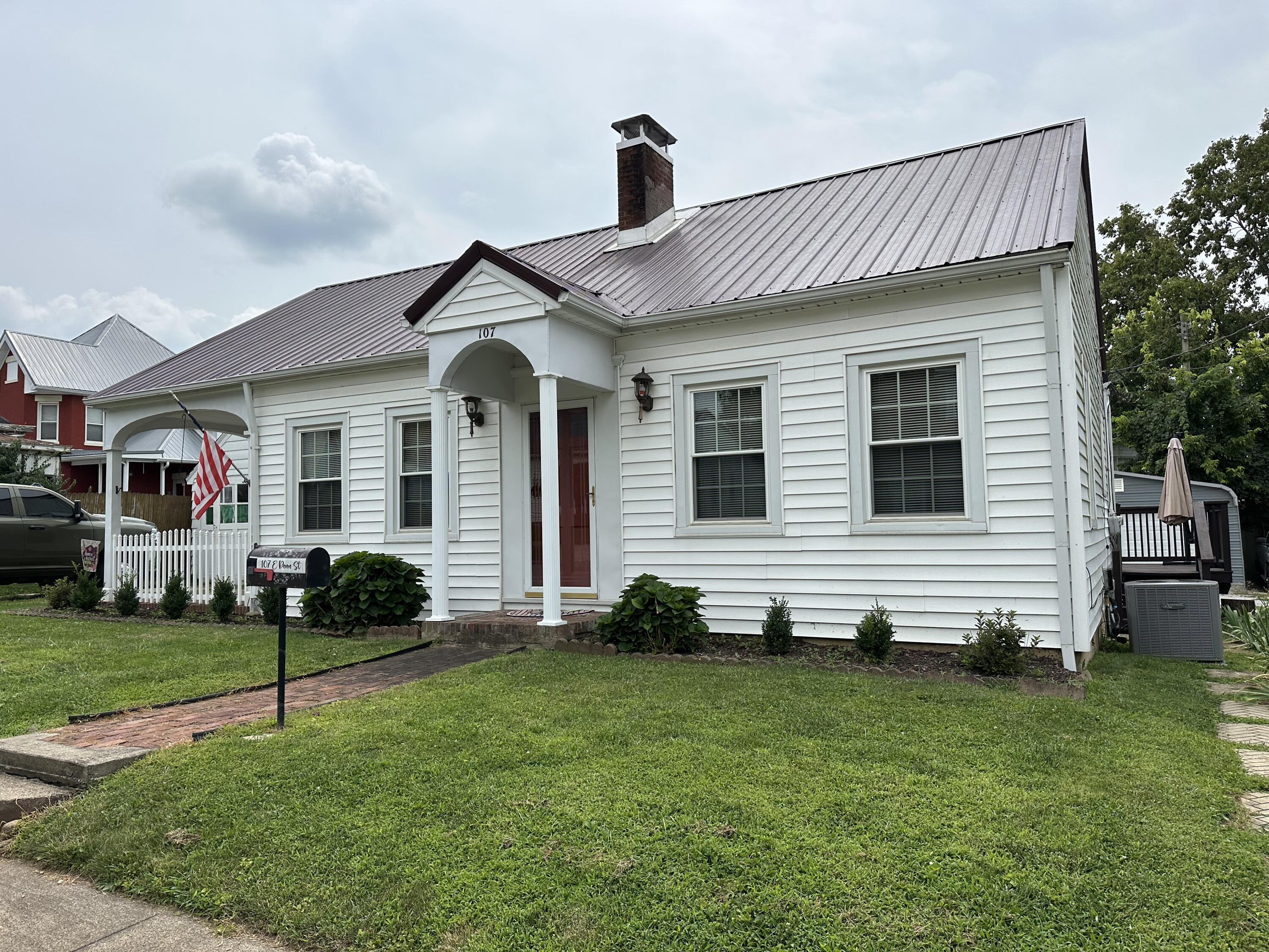 107 East Penn Street Property Photo 1