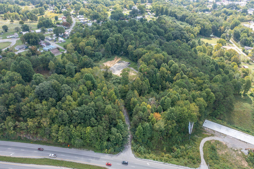 141 E Cumberland Gap Parkway Property Photo 1