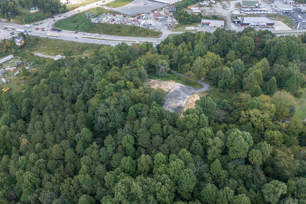 141 E Cumberland Gap Parkway Property Photo 3