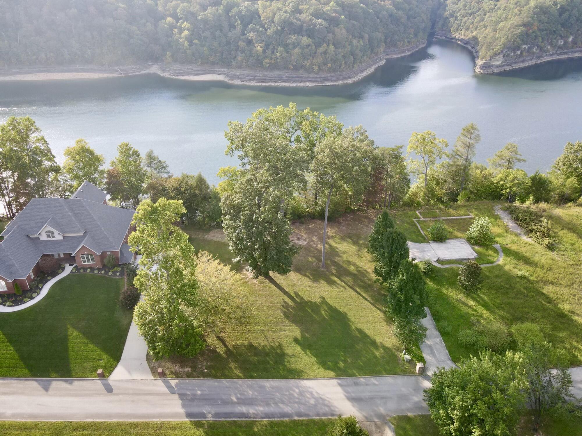 670 Water Cliff Drive Property Photo 1
