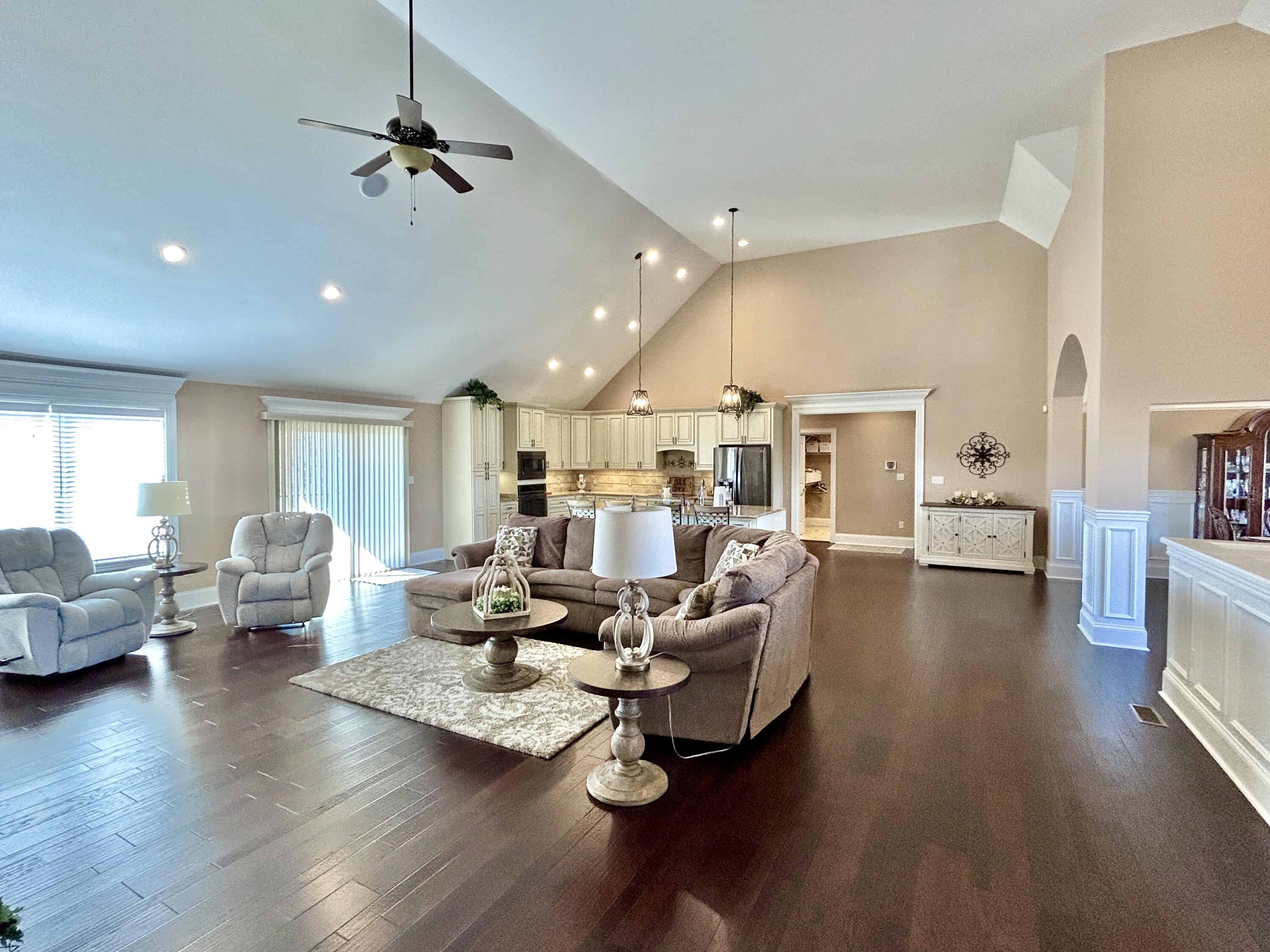 24 Shimmering Moon Drive Property Photo 19