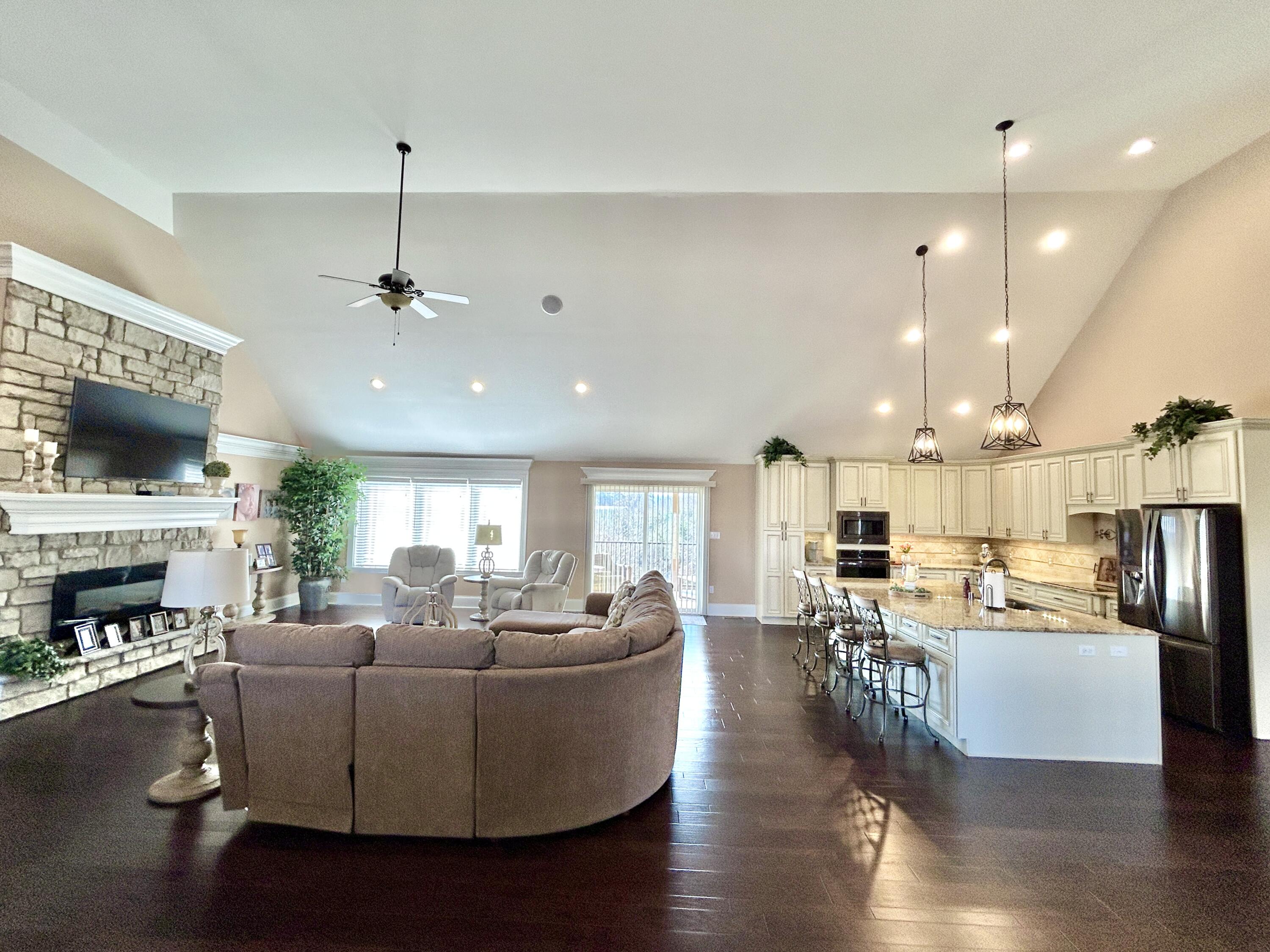24 Shimmering Moon Drive Property Photo 34