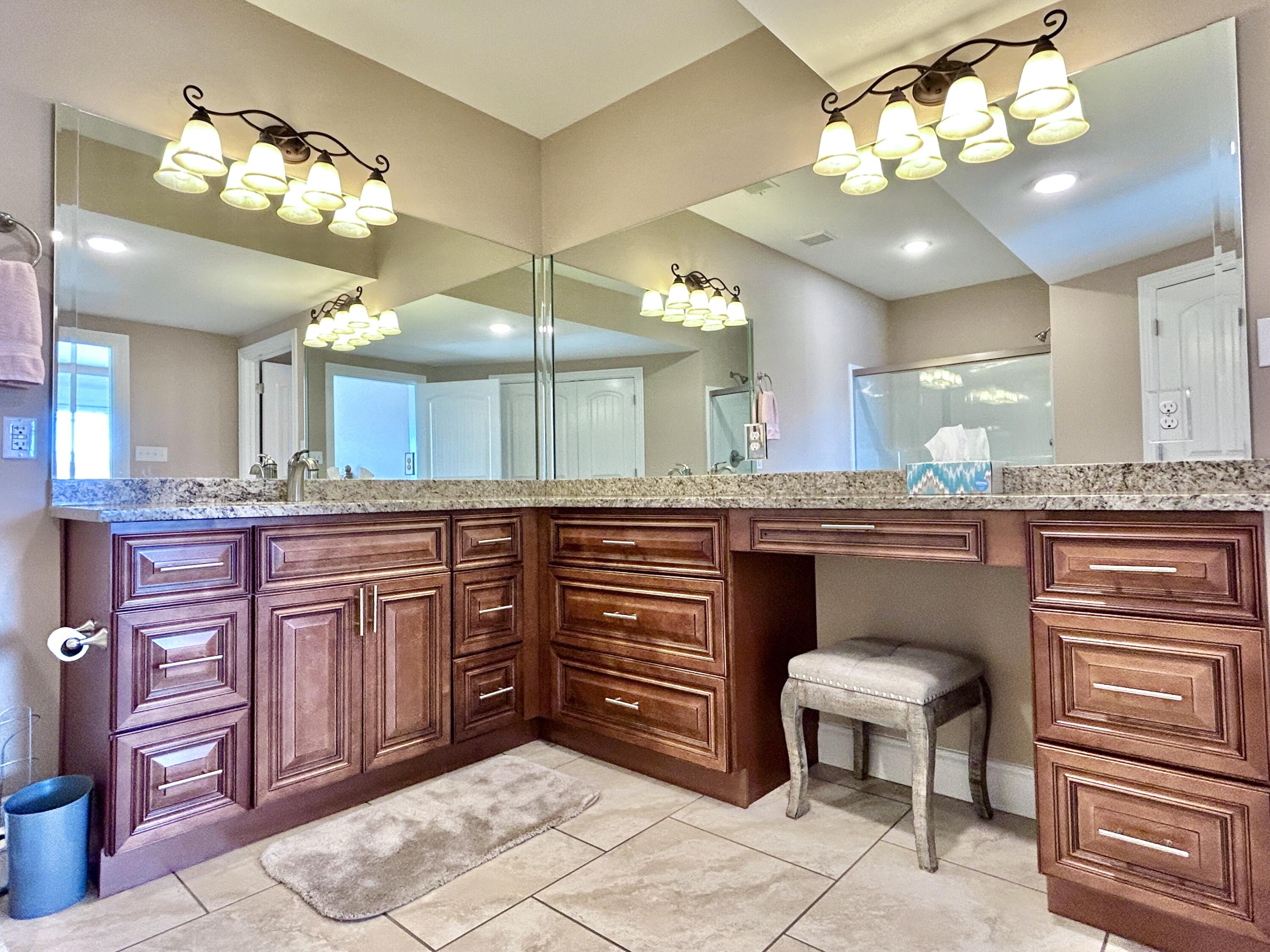 24 Shimmering Moon Drive Property Photo 89