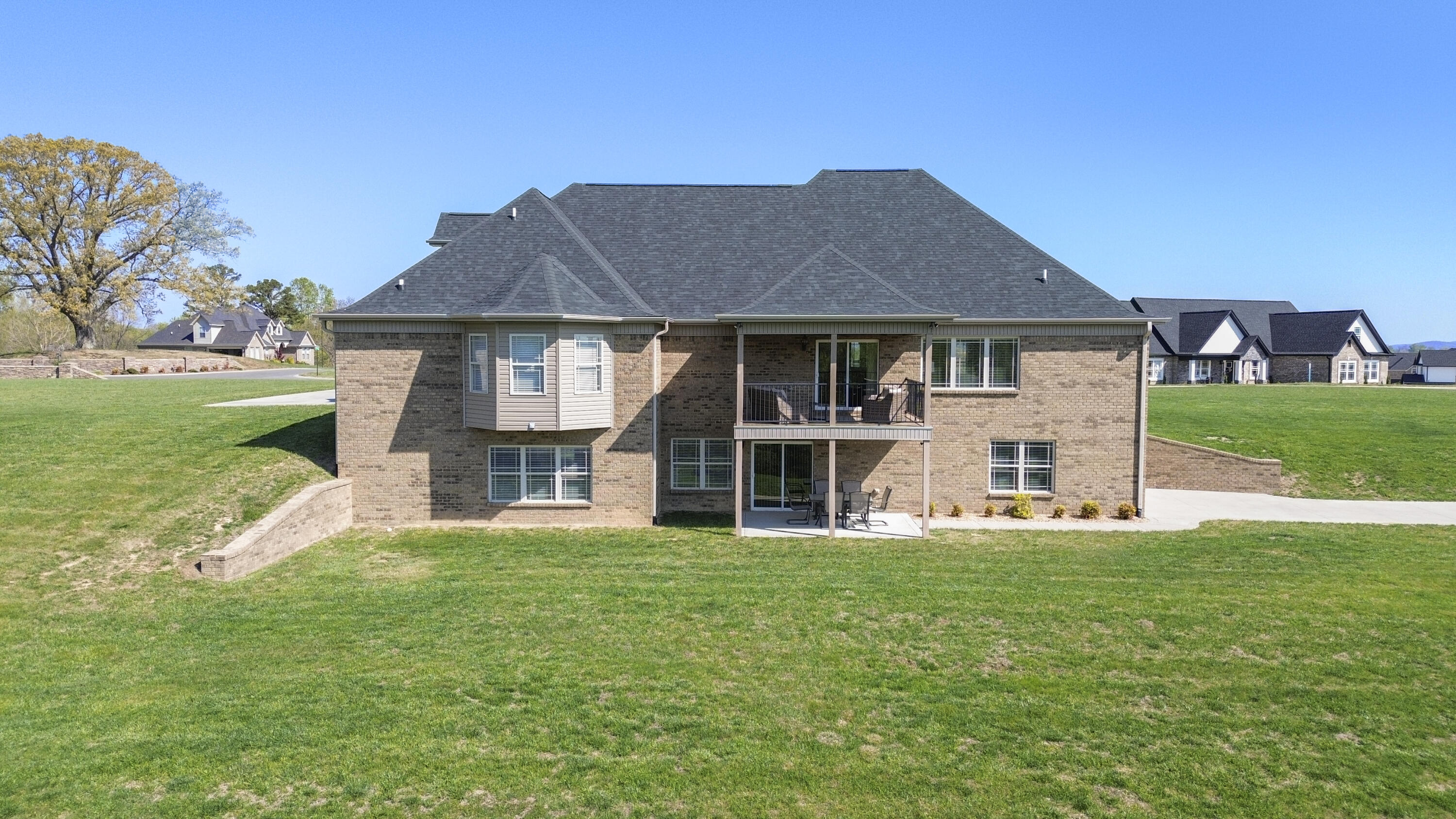 24 Shimmering Moon Drive Property Photo 98