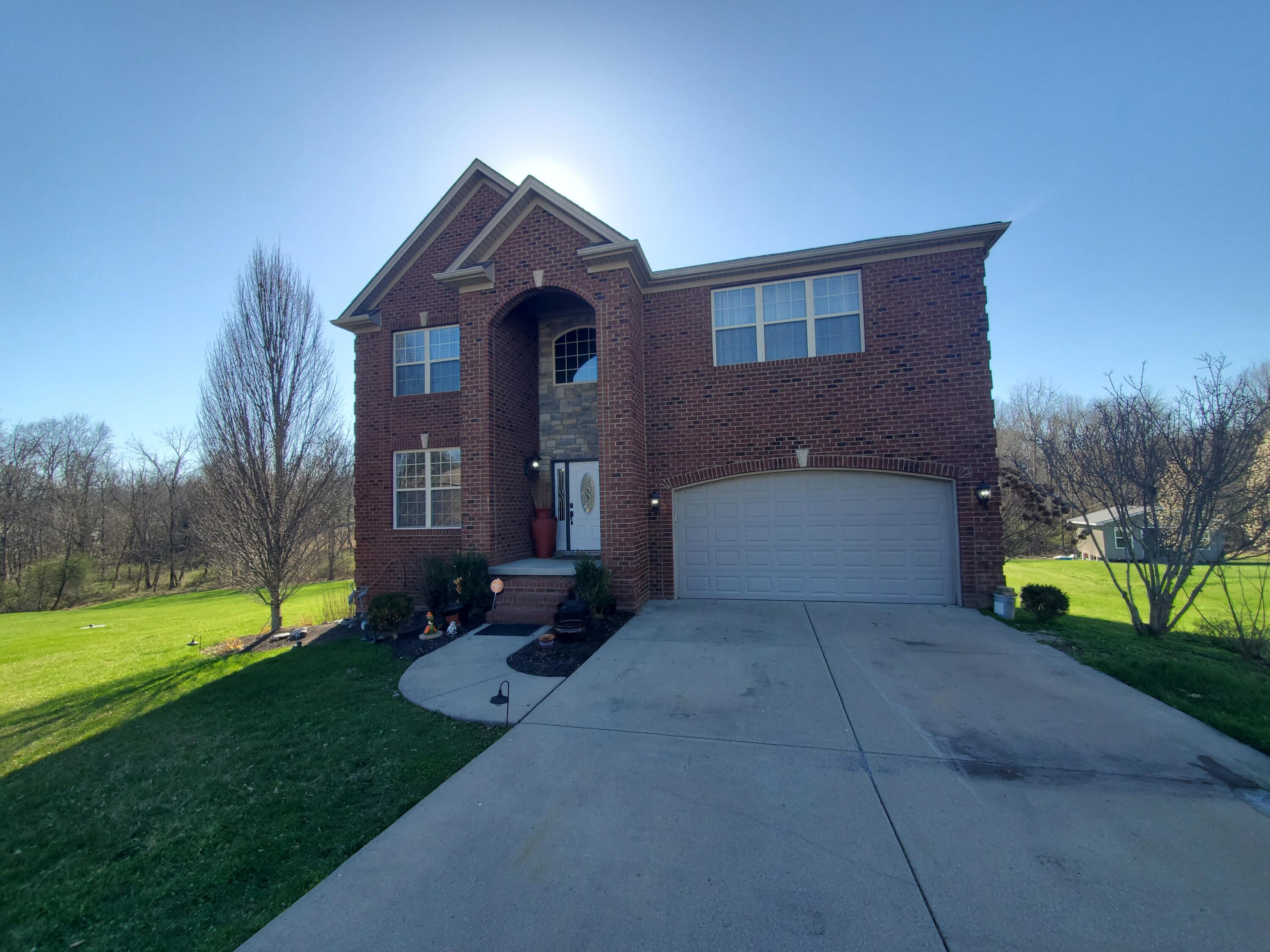 176 Lakeshore Circle Property Photo 1