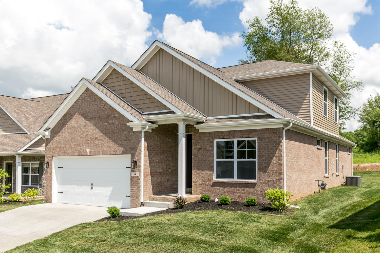 103 Amick Way Property Photo 3