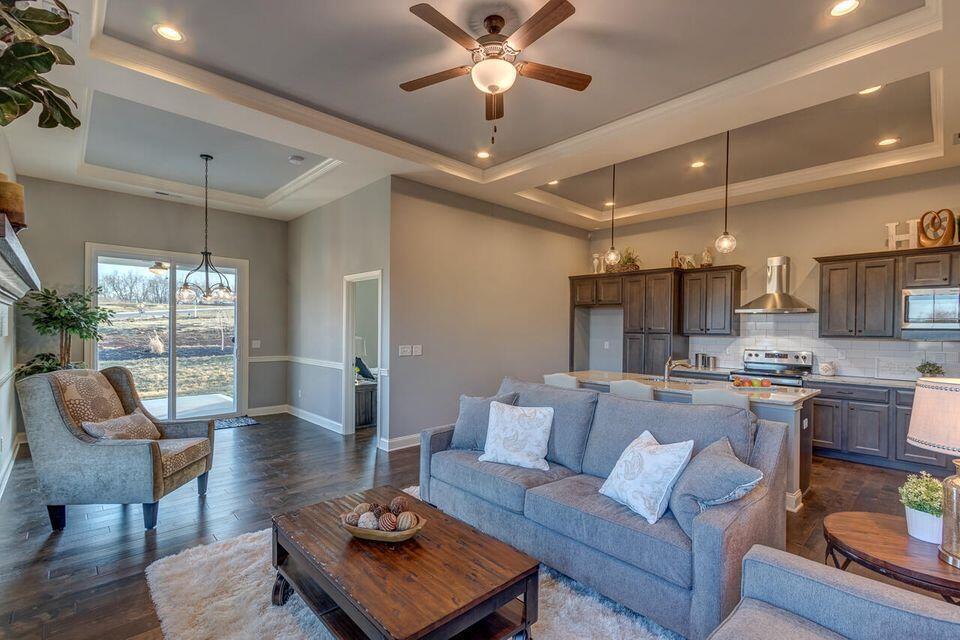 124 Amick Way Property Photo 3