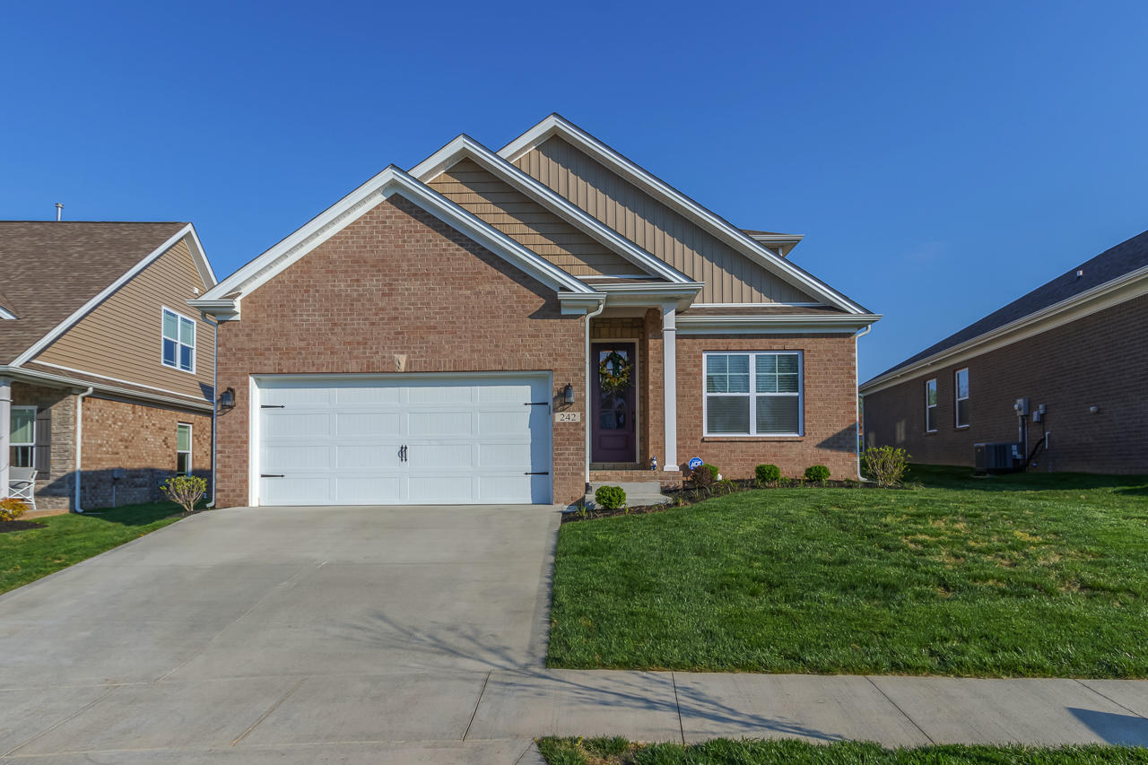 180 Westwoods Drive Property Photo 4