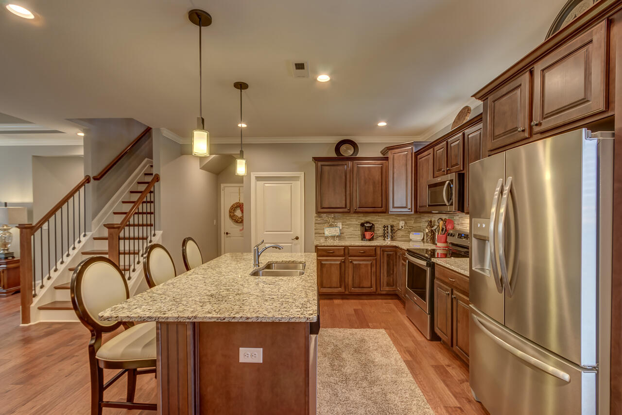 180 Westwoods Drive Property Photo 15