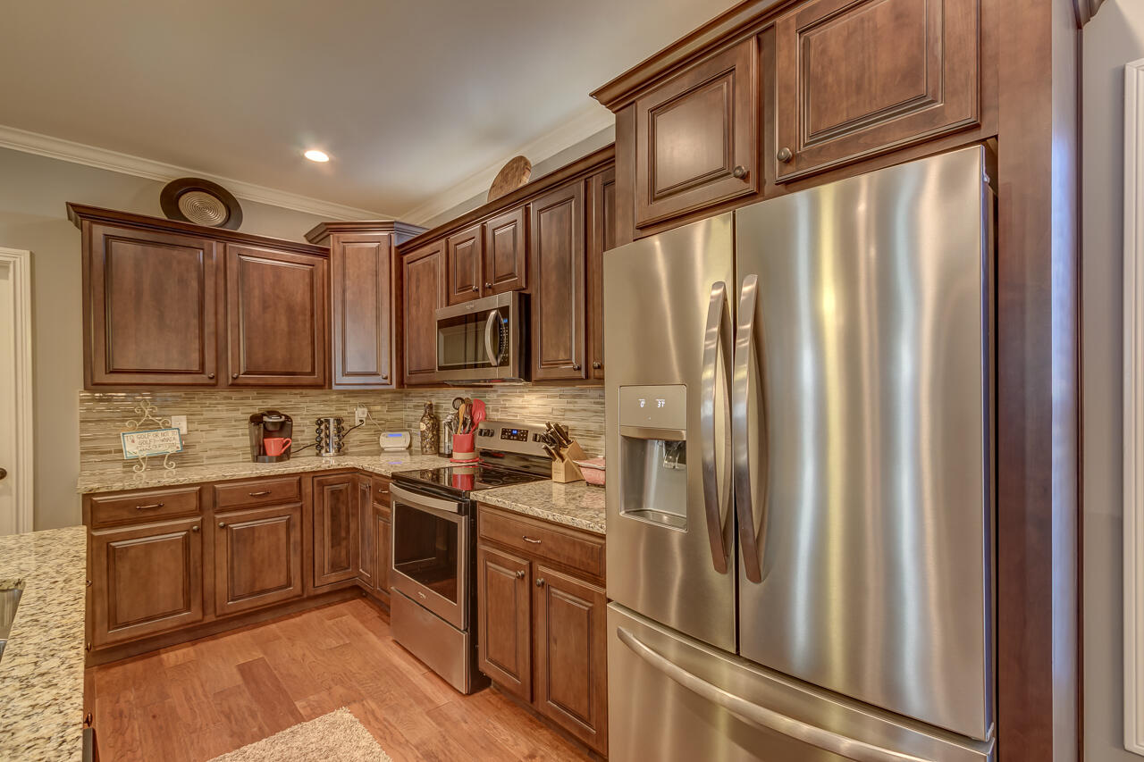 180 Westwoods Drive Property Photo 18