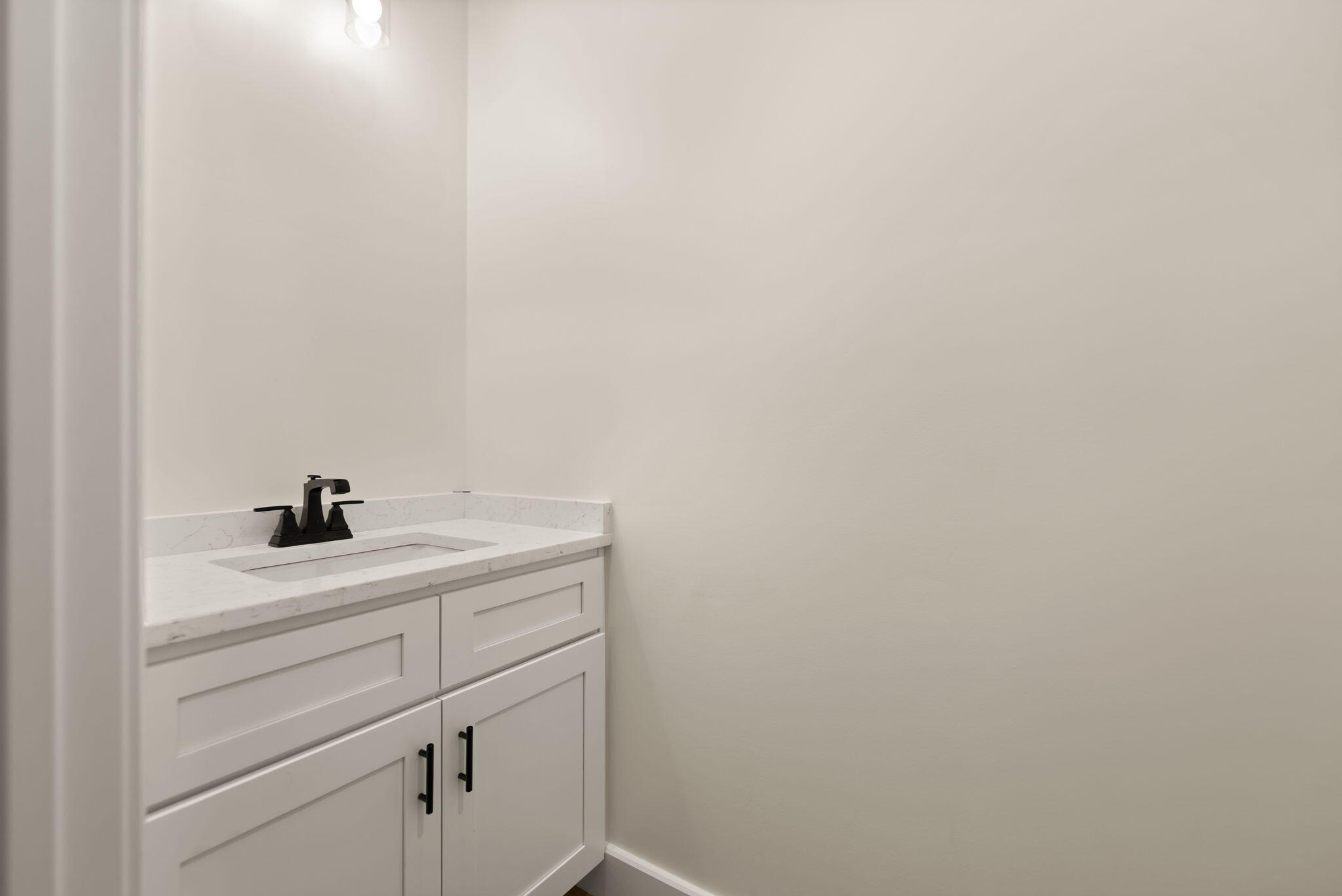 288 W Canterbury Drive Property Photo 61