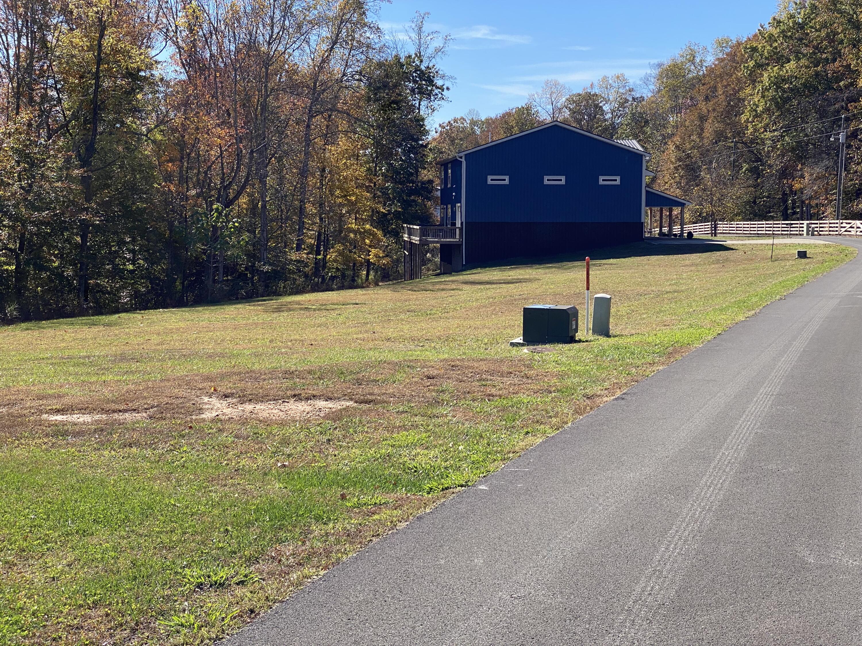 160 Peach Tree Lane Property Photo 2